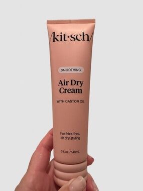 Kitsch Smoothing Air Dry Cream  with castor oil for frizz-free air dry styling